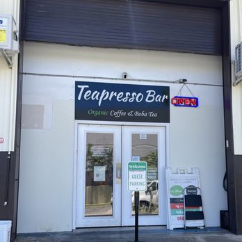 Teapresso Bar - Salt Lake - Storefront - Bubble Tea Near Me - Honolulu, Hawaii