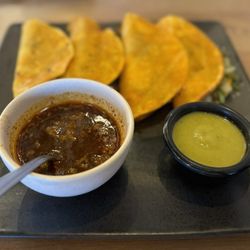El Barril Restaurante - Birria tacos