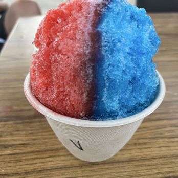 Jojo's Shave Ice - Strawberry blueberry - Shaved Ice Near Me - Kapaa, Hawaii