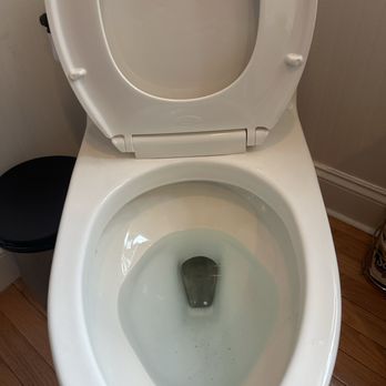 Cape Shine Cleaning - Professional residential cleaning with attention to detail. I take pride in transforming homes with visible before-and-after results, leavin - Home Cleaning Near Me - Barnstable, Massachusetts