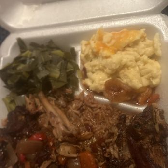 Mama's Caribbean Grill - Greens Mac stew chicken and rice & peas - Caribbean Near Me - Charlotte, North Carolina