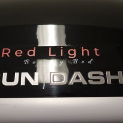 Maximum Sun & Wellness Spa - Red Light Therapy bed!