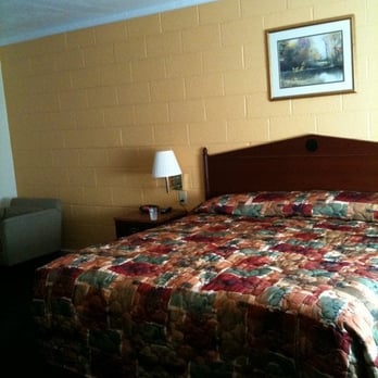 Childress Inn - Nice king size bed - Hotels Near Me - Childress, Texas Childress Inn - Nice king size bed - Hotels Near Me - Childress, Texas