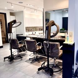 Sean Donaldson Salon - Miami Beach - Blowdrying