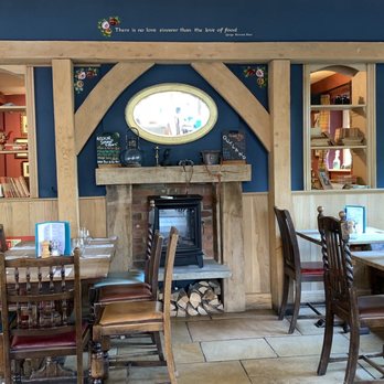 The Anchor - interior - Pubs Near Me - Woking, SRY The Anchor - interior - Pubs Near Me - Woking, SRY