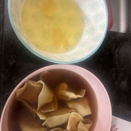 The liquid before and after adding soy sauce