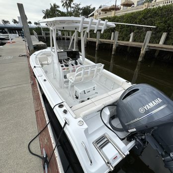 Bayfront Rentals - Bayfront's new center counsel rental boat. It's a SeaHunt 219 with a Yamaha 150. Great boat!!! - Boating Near Me - Naples, Florida