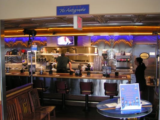 Studio Diner by null