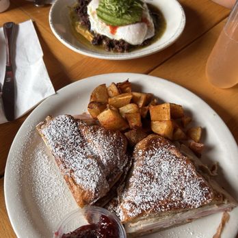 The Peach Cafe - New American Near Me - Monrovia, California
