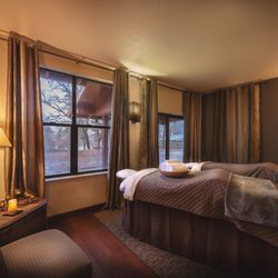 Living Waters Spa - Living Waters Spa overlooks the Sacramento River offering customizable relaxation massages, including side-by-side massages.