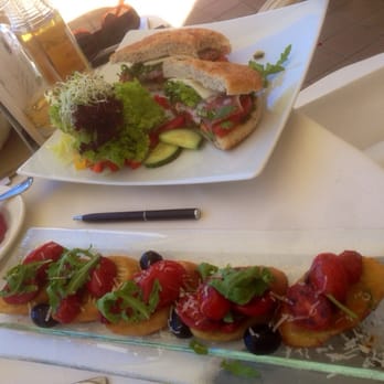 Snow Beach - Das Terrassenrestaurant - Good food, good mood - French Near Me - Davos, GR Snow Beach - Das Terrassenrestaurant - Good food, good mood - French Near Me - Davos, GR