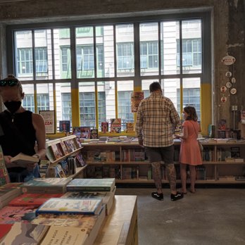 Powerhouse IC - Books - Bookstores Near Me - Brooklyn, New York