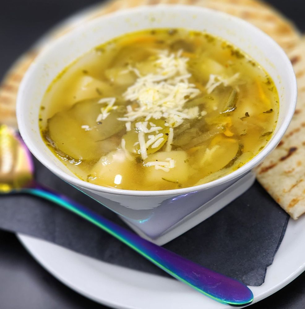 Karamia's Donairs Logo