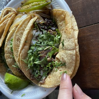 Los Tacotes - Loaded with barbacoa - Food Trucks Near Me - Asheville, North Carolina Los Tacotes - Loaded with barbacoa - Food Trucks Near Me - Asheville, North Carolina