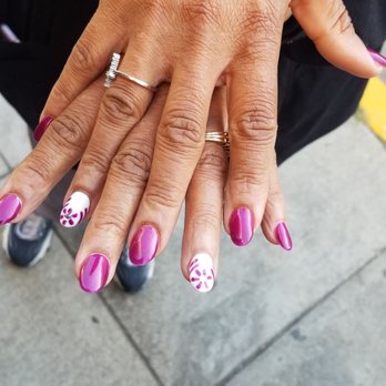 Versailles Nail Spa and Waxing - Love the flower design! - Nail Salons Near Me - Berkeley, California Versailles Nail Spa and Waxing - Love the flower design! - Nail Salons Near Me - Berkeley, California
