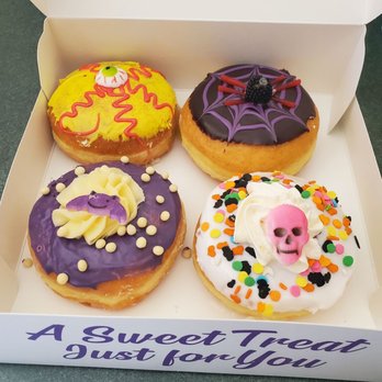 Mojo Donuts - One eyed monster, Boston Scream, Funfetti de Muerte and Purple Bat Halloween donuts - Donuts Near Me - Pembroke Pines, Florida Mojo Donuts - One eyed monster, Boston Scream, Funfetti de Muerte and Purple Bat Halloween donuts - Donuts Near Me - Pembroke Pines, Florida