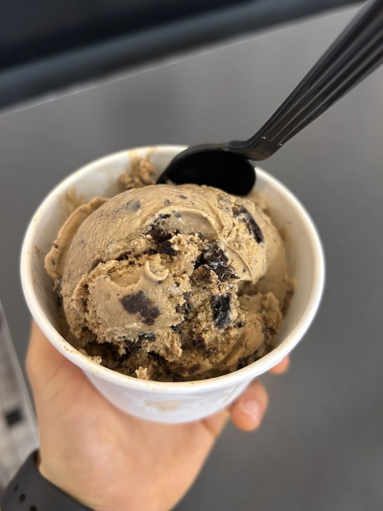 COLLEEN’S ICE CREAM & SANDWICH SHOP Updated September 2024 237