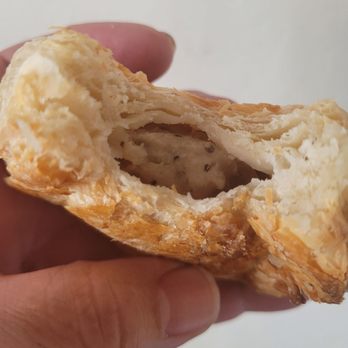 Le Croissant - Simply delicious pork fillings ate my favorite - Bakeries Near Me - San Jose, California Le Croissant - Simply delicious pork fillings ate my favorite - Bakeries Near Me - San Jose, California
