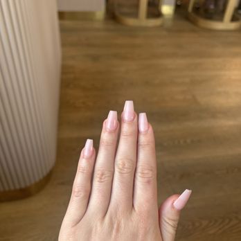 Flora Blanc Nail & Lash Studio - Nail Salons Near Me - Encinitas, California