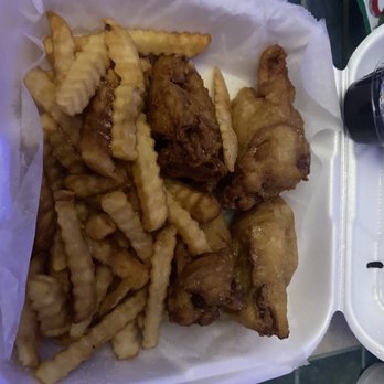 Gator's Dockside - Soggy cold and wet monte cristo (notice there's no powdered sugar) over cooked hard fries/ soggy greasy fries - Chicken Wings Near Me - Jacksonville, Florida