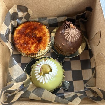 Doro Marketplace - Desserts - crème Brulé cheesecake, Ferrero Rocher chocolate cake, pistachio mousse cake w/ Dubai chocolate, - Bakeries Near Me - Windsor Locks, Connecticut