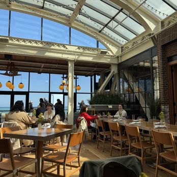 Cindy's Rooftop - New American Near Me - Chicago, Illinois