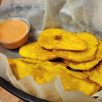 La Caribeña Restaurant - Tostones - Latin American Near Me - Milwaukee, Wisconsin