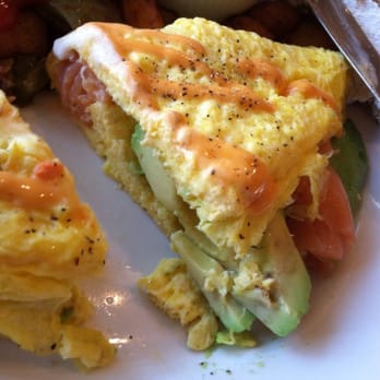 Center Street Grill - Alaskan Omelet - New American Near Me - Williamsburg, Virginia