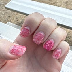 Winter Springs Nails - Beautiful hand drawn hearts for Valentine's Day