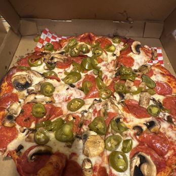 The pizza hub - PEPPERONI PIZZA with mushrooms and jalapeño - Pizza Near Me - Riverside, California
