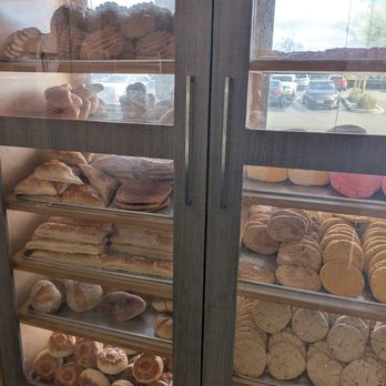 El Molino de Oro - Bakery display #1 - Mexican Near Me - Orange, California El Molino de Oro - Bakery display #1 - Mexican Near Me - Orange, California