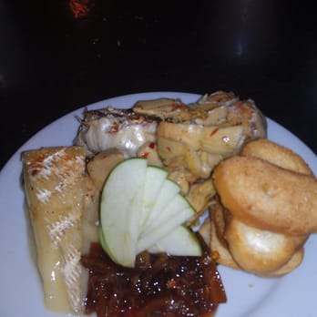 Cup Cafe - Brie appetizer - New American Near Me - Tucson, Arizona