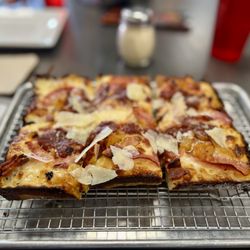 R Town Pizza - Ponopoulos