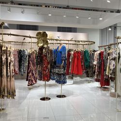 Bloomingdale's - Women's apparel 2nd floor