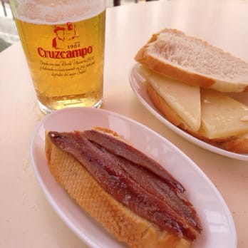 Kiosco La Melva - Anchoas de Cantabrico, cerveza, y queso en aceite - Tapas Bars Near Me - Seville, SE