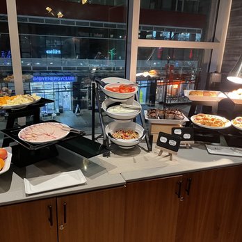 Hendricks Resto-Lounge - Continental Breakfast Bar - Lounges Near Me - Vancouver, British Columbia Hendricks Resto-Lounge - Continental Breakfast Bar - Lounges Near Me - Vancouver, British Columbia