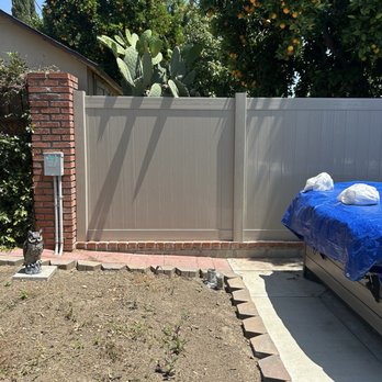 Fantastic Vinyl Fencing - Another view of new vinyl fence - Decks & Railing Near Me - Baldwin Park, California Fantastic Vinyl Fencing - Another view of new vinyl fence - Decks & Railing Near Me - Baldwin Park, California