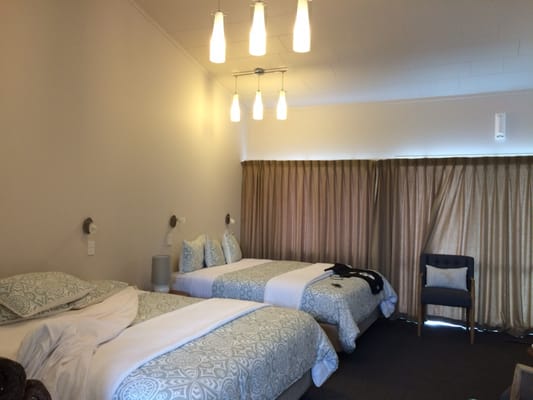 Broadway Motel & Miro Court Villas by null