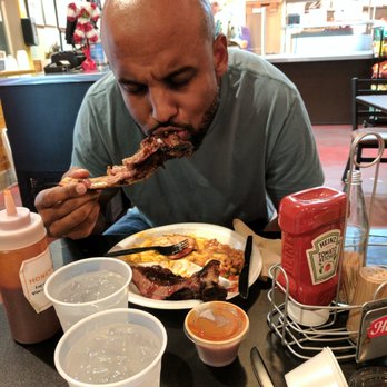Donn's Texas BBQ - Yes, he kissed the ribs. - Barbeque Near Me - Austin, Texas Donn's Texas BBQ - Yes, he kissed the ribs. - Barbeque Near Me - Austin, Texas
