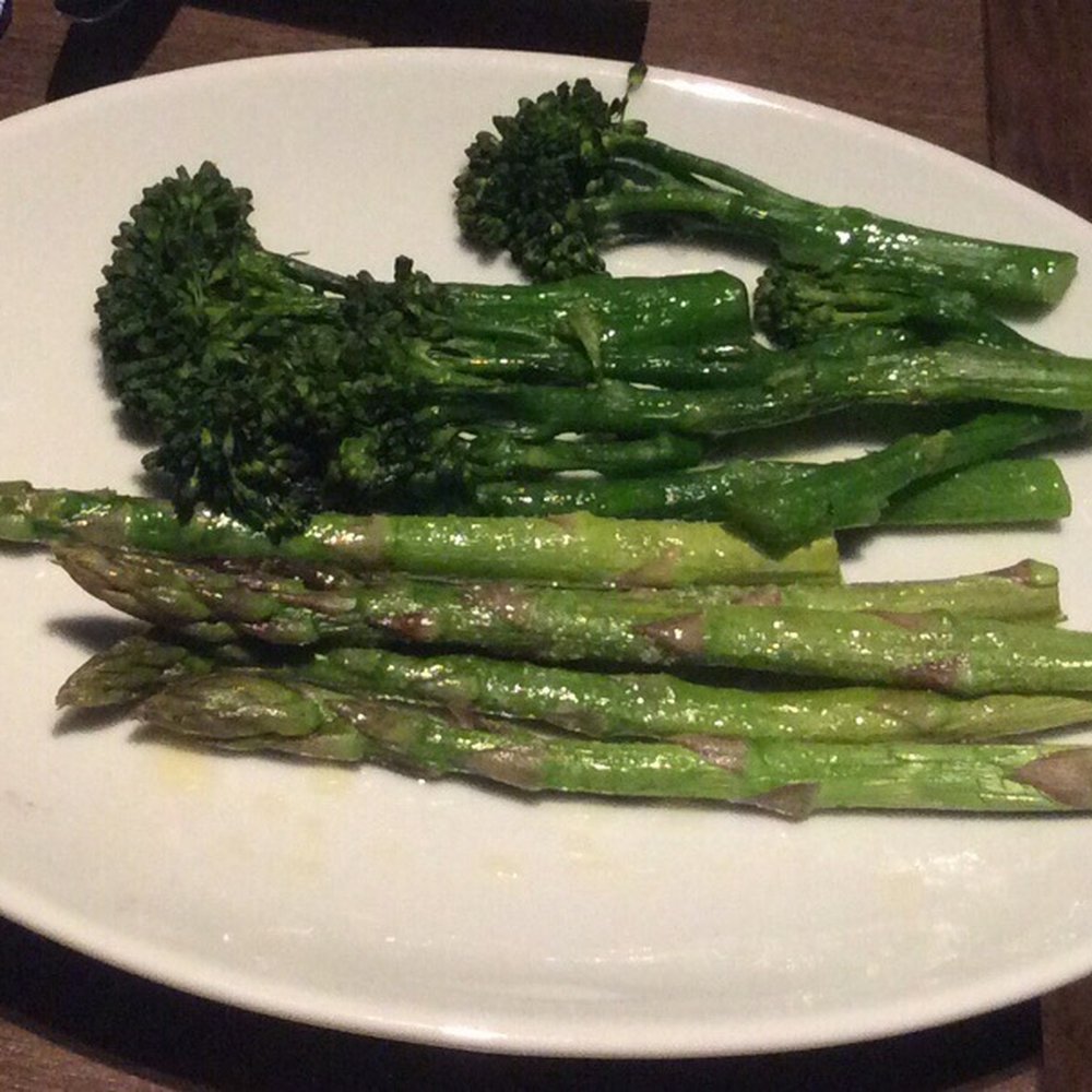 Waterfront Fishouse - Side of broccoli and asparagus - Seafood Near Me - Oban, AGB Waterfront Fishouse - Side of broccoli and asparagus - Seafood Near Me - Oban, AGB
