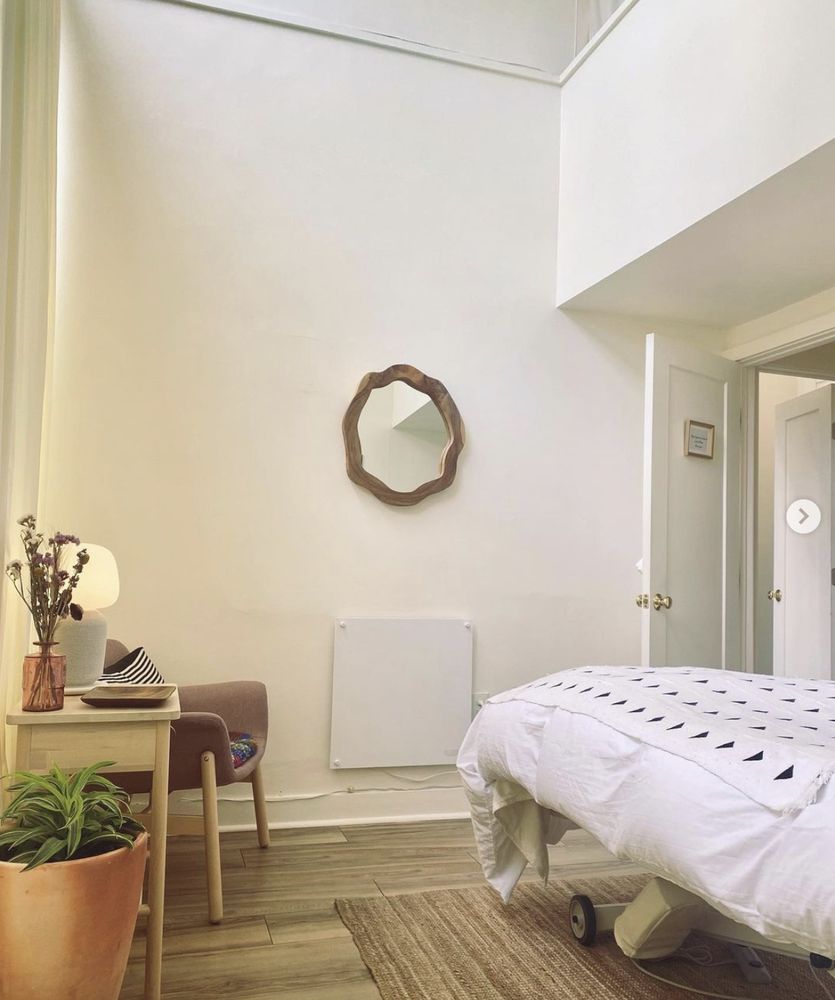 Sanctuary Wax Studio Logo