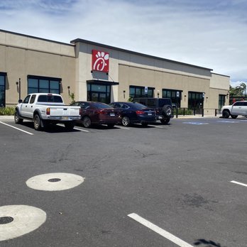 Chick-fil-A - Outside - Chicken Shop Near Me - Kahului, Hawaii