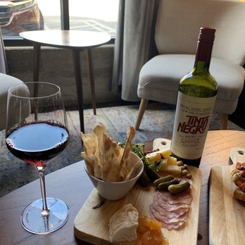 knifebird - #HappyHour - Wine Bars Near Me - Memphis, Tennessee