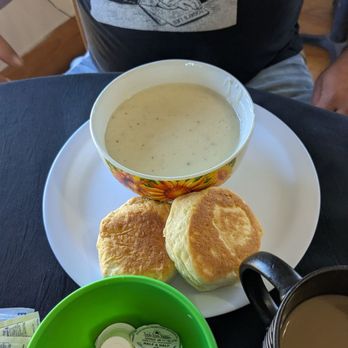 Starlee's Kitchen - Bisquick and gravy - Breakfast & Brunch Near Me - Big Spring, Texas