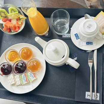 H10 Villa de la Reina - Room service - Hotels Near Me - Madrid, M H10 Villa de la Reina - Room service - Hotels Near Me - Madrid, M