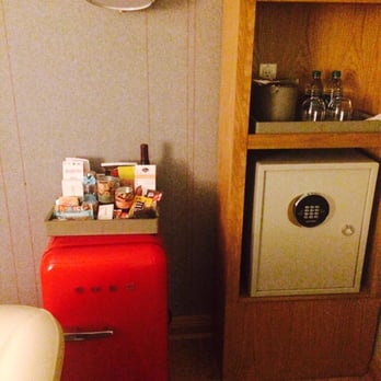 Virgin Hotels Chicago - We loved the minibar so much we wanted to marry it! - Hotels Near Me - Chicago, Illinois Virgin Hotels Chicago - We loved the minibar so much we wanted to marry it! - Hotels Near Me - Chicago, Illinois