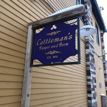 Cattleman's Burger and Brew - Coming in from the parking lot - Burgers Near Me - Algonquin, Illinois