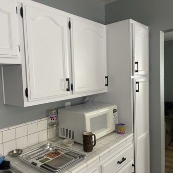 GK Painting - Refinished kitchen cabinets. - Painters Near Me - Redondo Beach, California GK Painting - Refinished kitchen cabinets. - Painters Near Me - Redondo Beach, California