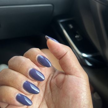 Bravia Nail Spa - Nail Salons Near Me - Oswego, Illinois