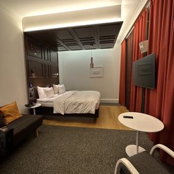Radisson Blu Plaza - Room